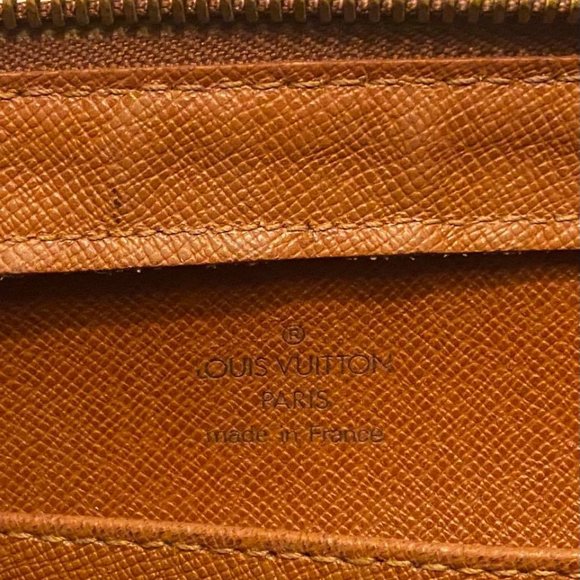 Authentic Louis Vuitton Orsay Pochette - Picture 11 of 11